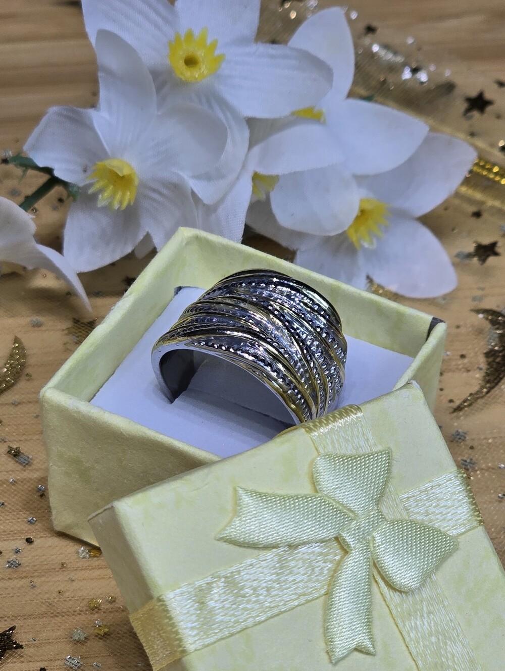 Elegant Multi-Row Silver & Gold Tone Women’s Fashion Ring